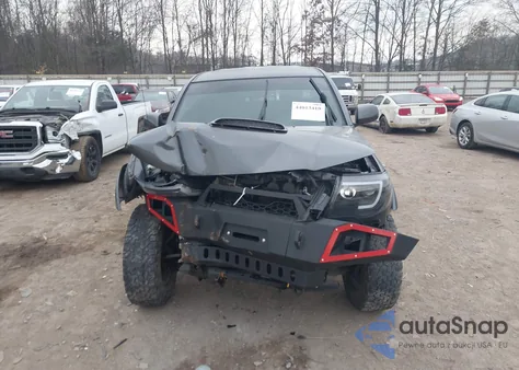 2011 Toyota Tacoma Base V6 from USA, damaged, VIN 3TMLU4EN8BM068043
